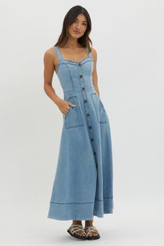 Laureen Pocket Maxi Dress Denim Blue Cracked Nails, Long Denim Dress, Vestidos Jeans, Pocket Maxi Dress, Denim Dresses, Moda Jeans, Dress Denim, Lunch Date, Clothing Ideas