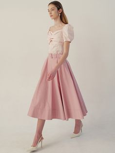 This is a comfortable and trendy skirt by BAU by Bride And You that is made out of high quality cotton and nylon blend fabric. It gives a feminine and romantic mood to your daily outfit - Vent detail on the hem- Side pockets detail- Belt included- Back zipper closure Feminine Pleated Skirt, Feminine Midi Skirt, Feminine Relaxed Mini Skirt, Feminine Skirt For Day Out, Feminine Cotton Skirt For Spring, Feminine Relaxed Skirt For Daywear, Feminine Relaxed Fit Skirt For Daywear, Chic Long Cotton Skirt, Chic Pink Cotton Skirt