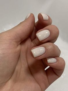 White Nails Natural, Simple Nails Cute, Cute Nails Gel, Natural Nails Short, Short Nails Simple, White Gel Nails, Nails Gel Nails, Short Gel Nails