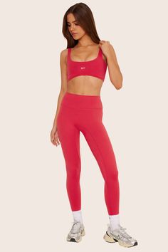 Spice up your workout routine with our Formcloud™ Leggings in Spicy. High-waisted and seamless, these leggings offer a smooth, sculpted fit. With no side or front seams, they showcase the innovation of our proprietary FormCloud™ fabric. 32a Bra, Set Active, 32d Bra, Buttery Soft Leggings, Soft Leggings, Flare Leggings, Bike Shorts, Spice Up, Workout Leggings