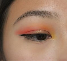 Red Yellow Eyeshadow, Velma Eye Makeup, Yellow And Orange Eye Makeup, Subtle Orange Eye Makeup, Epicanthal Fold Makeup, Light Orange Makeup, Red And Yellow Eyeshadow, Epicanthal Fold, Eye Makeup For Asian Eyes