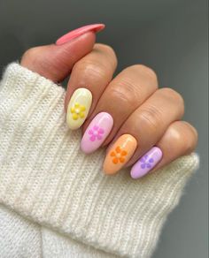 Colorful Pastel Almond Shaped nails with flower design Rainbow Pastel Nails, Cute Nails Spring, Summer Nails Pastel, Pastel Summer Nails, Nails Flower Design, Flower Design Nail Art, Art Tricks, Nail Art Cute, Rainbow Pastel