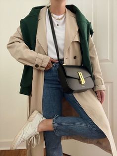 Classic Wardrobe Essentials, Uni Outfits, Causual Outfits, Winter Fashion Outfits, Office Outfits, Outfits Casuales, White Sneakers, New Outfits, Fashion Inspo Outfits