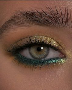 Festival Make Up, Eye Makeup Art, Makeup Pictures, روتين العناية بالبشرة, Prom Makeup, Makeup Eyeliner