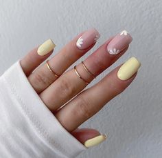 Short Acrylic, Yellow Nails