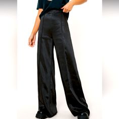 Satin Flat Front Pintuck Trousers Invisible Side Zip New With Tags/Never Worn Us8/Uk12 Smoke Free/Pet Free Home Great For Holiday Parties! Party Stretch Satin Bottoms, Fitted Satin Bottoms For Night Out, Black Satin Pants For Night Out, Fitted Satin Bottoms With Straight Leg, Stretch Satin Bottoms For Night Out, Solid Satin Pants For Night Out, Fitted Satin Straight Leg Bottoms, Solid Color Satin Pants For Night Out, Fitted Satin Straight Leg Pants