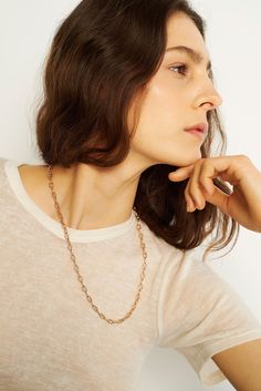 Rose Gold Plated Oval Link Chain Necklace, Rose Gold Chain Necklace As Gift, Gold Rolo Chain Necklace In Modern Style, Modern Gold Necklace With Rolo Chain, Modern Gold Rolo Chain Necklace, Modern Rose Gold Link Chain Necklace, Modern Rose Gold Oval Link Chain Necklace, Modern Rose Gold Link Necklaces, Modern Rose Gold Link Necklace