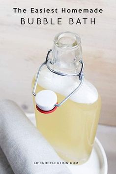 The Easiest Homemade Bubble Bath for Bedtime Homemade Bubble Bath, Diy Bubble Bath, Homemade Bubbles, Homemade Moisturizer, Diy Skin Care Recipes, Beauty Diy, Homemade Bath Products, Diy Skincare, Natural Diy