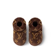 LOUIS VUITTON® - Lv Footprint Low Boot - Brown Bear Footprint, Bear Paw Print, Louis Vuitton Sneakers, Sneakers Brown, Paw Print Design, Bear Paws, Low Boots, Maisie Williams, Brown Sneakers