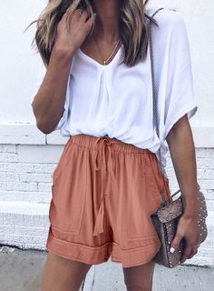 Casual Shorts Outfit, Shorts Outfit Ideas, Summer Shorts Outfits, Traje Casual, Outfit Jeans, Shorts Outfit, Mode Inspo, Looks Style, Mode Inspiration