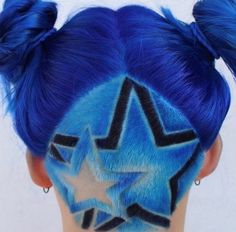 Weird Hairstyles, Blue And Black Hair, Rainbow Hair Ideas, Fun Haircuts, Undercut Ideas, Undercut Design, Undercut Nape, Goth Hairstyles, Bleached Eyebrows