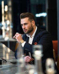 Hot guys: Stylish suited gentlemen Cool Mens Haircuts, The Barber, Mens Fashion Wear, Men Photoshoot, Handsome Guys, Man Photography, Business Portrait