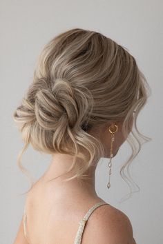 Bridesmaid Hair Inspo, Cute Prom Hairstyles, Messy Hair Updo, Guest Hair, Ball Hairstyles, Prom Hairstyles For Long Hair