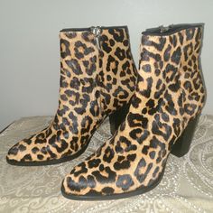 Sam Edelman Leopard Calf Hair Booties with 3.5" heel Leather Sole  Size 6.5 In Great Condition Leopard Print High Heels For Fall, Leopard Print Round Toe Heels For Fall, High Heel Leopard Print Heels For Fall, Leopard Print Closed Toe Heels For Fall, Fall Leopard Print Heels With Round Toe, Fall Leopard Print High Heel Shoes, Fall Leopard Print Closed Toe Heels, Fall Leopard Print High Heels, Leopard Boots Ankle