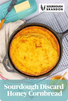 Sourdough honey cornbread in a cast iron skillet Sourdough Discard Cornbread, Discard Cornbread, Sourdough Cornbread Recipe, Serve With Chili, Use Sourdough Discard, Cast Iron Skillet Cornbread, Iron Skillet Cornbread, Recipe Using Honey, Easy Cornbread Recipe