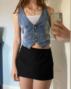 Cropped Jean Vest Outfit, Jean Vest And Skirt Outfit, Niall Horan Aesthetic Outfit, Niall Outfits Inspiration, Styling Jean Vest, Denim Vest Top Outfit, Vest Denim Outfit, How To Style Vest Top, How To Style Jean Vest