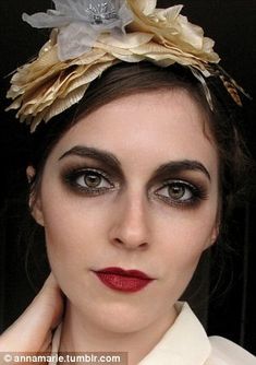 Moulin Rouge style 1920s Inspired Makeup, The Jazz Singer, Dramatic Eye Makeup, Dramatic Makeup, Dramatic Eyes, Gel Liner, Today Show, Best Face Products, Face Oil