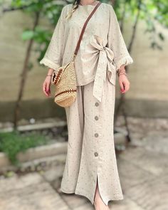 Suit Baju Design, Islamic Modest Fashion, Office Wears, Short Frocks, Dress To Buy, Simple Dress Casual, Persian Fashion, Simple Style Outfits