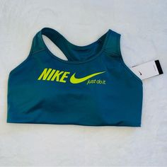 Brand New With Tags, Nike Swoosh Sports Bra, Medium Support, Removable Padding, Has On The Band A Soft Material So It Doesn’t Restrained You Or Leave You A Mark. Top Seller On Nike, Very Conformable. Size: 2x Color: Greenish / Fluorescent Green Working. Ask Any Questions You May Have. I Ship Daily, Except Weekends. Weekend Sales Ship Monday. Functional Green Tops For Sports Events, Green Sports Bra For Sports Events, Athleisure Activewear With Logo Print For Workout, Workout Activewear With Logo Print In Athleisure Style, Nike Activewear For Sports With Logo Print, Nike Sports Activewear, Sports Activewear With Logo Print And Stretch, Athleisure Activewear With Logo Print For Running, Athleisure Activewear With Logo Print For Sports