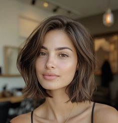 Mom Haircuts, Rambut Brunette, Hair Inspiration Short, Shoulder Length Hair Cuts, Penteado Cabelo Curto, Short Hair Haircuts, Medium Hair Cuts, Shoulder Length Hair, 가을 패션