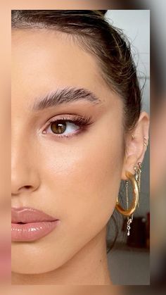 Natural Makeup With Brown Eyes, Makeup Looks Brown Eyes Brown Hair, Natural Makeup Smokey Eye, Makeup Look Brown Eyeshadow, Eyeshadow For Brunettes With Brown Eyes, Brown Soft Smokey Eye, Eyeshadow Look For Brown Eyes, Wedding Makeup Brown Eyeshadow, Brown Eye Everyday Makeup