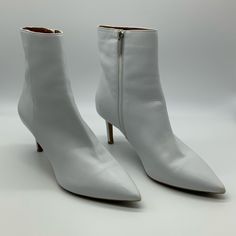 Aquatalia White Leather Heeled Boots In Great Condition A4 Aquatalia Boots, Leather Heeled Boots, Shoes Heels Boots, White Leather, Shoes Women Heels, Heeled Boots, Shoes Heels, Color White, Size 10