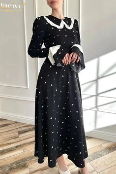 Black Long Sleeve Office Maxi Dress, Black Long Sleeve Maxi Dress For Office, Modest Black Maxi Dress For Formal Occasions, Tailored Outfits, Loose Midi Dress, Print Midi Dress, Sleeve Maxi Dress, Effortless Elegance, Long Sleeve Maxi