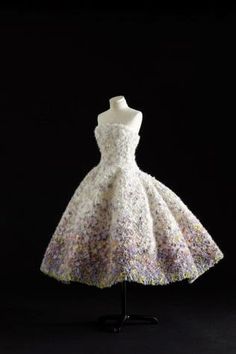 The Fashion Doll Chronicles: Le Petit Théâtre Dior - Haute Couture in miniature Vintage Vogue, Mode Vintage