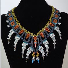 Native American Beaded Necklace, Chandelier Necklace, Necklace Art Deco, Art Nouveau Earring, Beaded Art, Jewelry Online Store, Pearl Necklace Vintage, Necklace Art, Swarovski Necklace