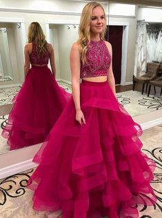 Red Tulle Prom Dress, Prom Two Piece, Chic Prom Dresses, Blouse Lehenga, School Dance Dresses, Winter Formal Dresses, Prom Dresses Two Piece, Burgundy Prom Dress, Prom Dresses For Teens