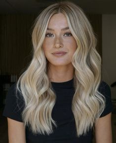 Small Money Piece Hair Blonde, Bright Blonde Teasy Lights, Ashy Blonde Hair Shadow Root, All Over Blonde Hair Color With Shadow Root, Fall Blonde Dark Roots, Round Face Blonde Hairstyles, 16 Inch Extensions, Mid Length Womens Haircuts, Blond Bayalage On Brown Hair Medium