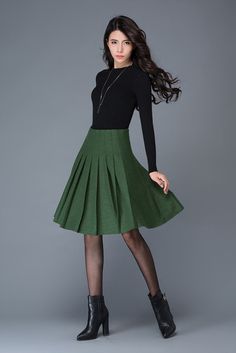 Wool pleated skirt, green skirt, midi skirt, swing skirt, wool skirts, office skirt, winter skirt, w Green Pleated A-line Skirt, Green A-line Workwear Skirt, Fitted Green Pleated Midi Skirt, Green Lined Skirt For Fall, Green Lined Midi Pleated Skirt, Chic Green Winter Skirt, Chic Green Skirt For Winter, Elegant Green Mini Skirt For Fall, Chic Green Pleated Lined Skirt