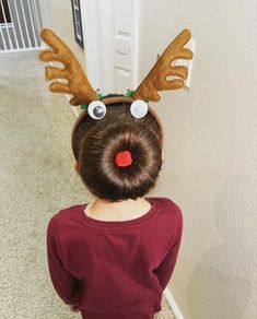 Rudolph Hair Bun, Reindeer Hairstyle, Reindeer Hair Bun, Hairstyle Ideas For Kids, Christmas Hairstyles For Kids, Reindeer Hair, Inspired Hairstyles, Kids Curly Hairstyles, Christmas Look