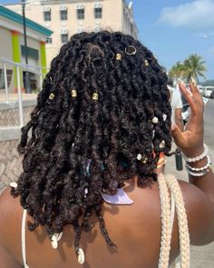 Wedding Hair Locs, Locs With Shells, Locs With Charms, Long Loc Hairstyles, Medium Locs Black Women, Locs Wedding, Curled Locs, Layered Locs, Feminine Locs