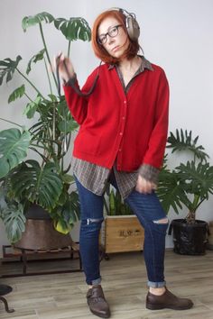 Pure wool lipstick red cardi from 60s. Hip length, deep V, original buttons, patch pockets. Soft, lightweight and warm.Labeled 46Best for S/M✂ --- MEASUREMENTS --- ✂☛ bust: 45.6" / 116cm ☛ waist and hips free size☛ total length: 23.6" / 60cmMaterial: Pure woolCondition: excellentManufacturer: Gunter Elisabetha------------------------------------♕ our model's height is 5' 5" / 166cmbust: 33.9" / 86cmwaist: 25.6" / 65cmhips: 36.6" / 93cm ♕--------------------------------------- ✂ REVIEWS --- ✂We a Red Button-up Cardigan For Winter, Classic Red Cardigan For Layering, Classic Red Outerwear For Layering, Red Wool Cardigan For Fall, Red Button-up Cardigan For Fall, Retro Fall Cardigan With Pockets, Red Retro Winter Cardigan, Retro Red Winter Cardigan, Red Jacket Women