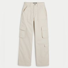 Made With Classic Twill Fabric, These Pants Feature 3 Side Cargo Pockets And An Ultra High-Rise Waist. Comfortable Baggy Silhouette. Imported. Body:98% Cotton, 2% Elastane Machine Wash Cold, With Like Colors Only Non-Chlorine Bleach Tumble Dry Low Warm Iron If Needed Do Not Dry Clean Brand New Without Tag Never Worn Cream Cargo Pants, Beige Cargo Pants, Baggy Cargo Pants, Cargo Pants Outfit, Hollister Pants, Women's Bottoms, Black Cargo Pants, Lightweight Pants, Comfy Pants