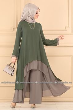 Outfits Modest, Abayas Fashion, Hijab Outfit, Color Combinations, Modest Fashion, I Dress, African Fashion, Designer Dresses, Fashion Outfits