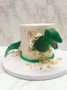 Dinosaur Cake 3 - Sweet E's Bake Shop Dinosaur Grooms Cake, Lego Dinosaur Cake, Raptor Cake, 3d Dinosaur Cake, Dinosaur Cakes For Boys, Dinasour Birthday, Dino Birthday Cake, T Rex Cake, Dino Cake