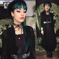 Maximalist Goth Fashion, Maximalist Goth, Witchcore Fashion, Dark Mori Fashion, Chilly Weather Outfits, Spring Witch, Castle Dress, Goth Club, Maximalist Fashion