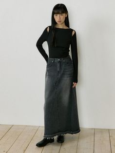 Composition : COTTON 100%Color : BlackCountry of Origin : Republic of Korea Long Black Denim Skirt Outfit, Long Black Denim Skirt, Denim Skirt Winter, Black Denim Skirt Outfit, Denim Long Skirt, Long Outfit, Denim Skirt Outfits, Long Denim Skirt, Modest Fits