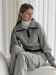 Composition : Shell: Cotton 70, Polyester 20, Nylon 10 Contrast: Cotton 93, Polyurethane 7Color : BLACK,MELANGE GRAYCountry of Origin : CHINA Winter Cropped Tops In Athleisure Style, Winter Streetwear Tops With Elastic Cuffs, Fall Streetwear Tops With Elastic Cuffs, Athleisure Sweatshirt For Workwear, Sporty Cropped Top With Ribbed Collar, Winter Cropped Tops With Ribbed Cuffs, Fall Cropped Tops With Ribbed Waistband, Cropped Tops With Ribbed Waistband For Fall, Cropped Top With Ribbed Waistband For Fall