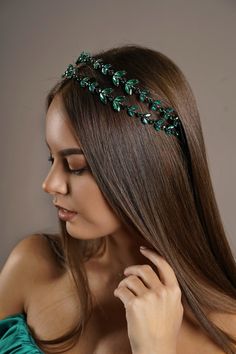 This Gorgeous Emerald double tiara headband with shiny crystals - completely handmade ,very comfortable to wear. All beads are individually sawed in by me with love and care! READY TO SHIP. * All items are gift boxed and your order will be carefully packed in branded box, so that the product is fixed in the box and not bruised. ------------------------------ ✅Real colours may slightly different from one monitor to another,as it depends on. Specific monitor settings. ✅The products will be shipped by courier company and the trucking number will be sent to the customers. ✅Created in a pet-free and smoke-free home. ✅ Sent in branded silk pouch Gift box-in additional option Want to find more beaded headbands? Look here  https://www.etsy.com/shop/RADAPOLA?ref=seller-platform-mcnav&section_id=361 Emerald Green Crown, Emerald Tiara, Emerald Wedding Colors, Emerald Green Hair, Emerald Hair, Double Headband, Dark Green Wedding, Green Crown, Green Chandeliers