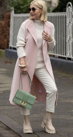 #Winter#WinterOutfits#Fashion2024#SeasonalFashion#WinterTrends#StyleTips#ColdWeatherOutfits#Skirts#Layering#MidiSkirtsIdeas#OutFitIdeas#WinterFashion#WinterOutfitsAesthetic#WinterOutfitsKorean#WinterOutfitsForWomen#ChristmasOutfit Womens Style, Pink Coat, Style Mistakes, 50 Fashion, White Pants