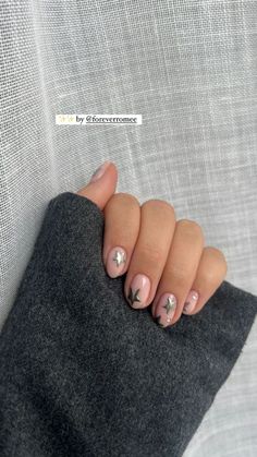 Simple Biab Nails Short, The Weeknd Inspired Nails, Nails For Concert, 2010 Nails, Biab Nails Short, Short Biab Nail Designs, Biab Nail Design, The Weeknd Nails, Rush Nails