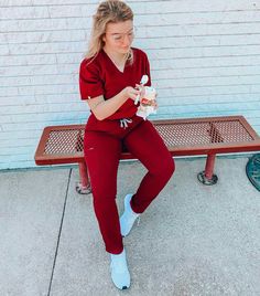 Medical Student Dental Aesthetic, Nurse Outfit Scrubs, Online Boutique Business, Tech Outfit, Church Outfit Casual, Grey's Anatomy Doctors