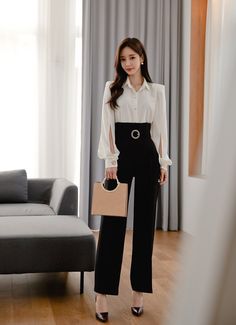 Female Ceo Outfits Korean, Korean Business Fashion, Woman Suit Fashion, Stylish Work Outfits, Modest Fashion Outfits, Looks Chic