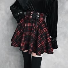 Short Dresses Red, Purple Skirts, Mini Plaid Skirt, Hipster Goth, Gothic Mode, Skirts Plus Size, Red Plaid Skirt, Womens High Waisted Shorts, 2 Broke Girls