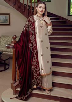 Shirt And Flared Pants, Fancy Shirt, Velvet Dress Designs, Latest Bridal Dresses, Pakistani Fashion Party Wear, Pakistani Fancy Dresses, Fancy Dresses Long, Designer Dresses Casual, Boutique Dress Designs