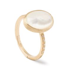 Siviglia Mother of Pearl Ring Mother Of Pearl Ring, Marco Bicego, Sara Sampaio, Classic Wedding Rings, Pearl And Diamond Ring, Pearl Set, Delicate Rings, Ring Size Guide, Mens Wedding Rings