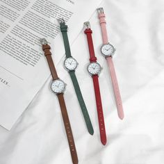 Small face watch for the delicate wrist, simple and stylish Small Watches, Small Watch, Retro Watches, Bag Women Fashion, Fashion White, Small Faces, Leather Band, Quartz Watch, Red Gold